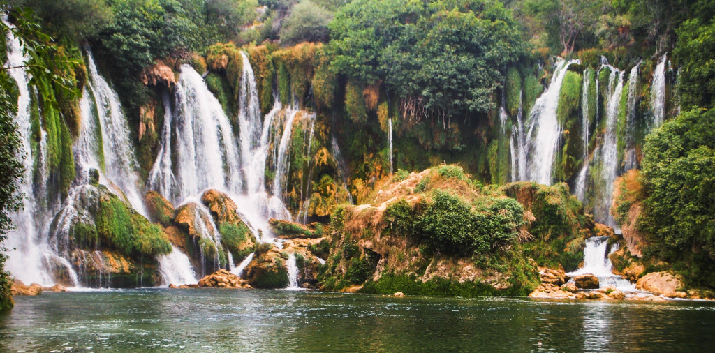 kravica waterfalls twins on tour balcans